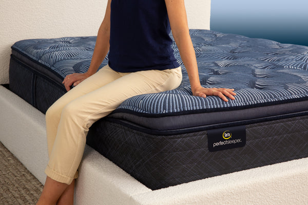 King size serta perfect sleeper pillow top store mattress