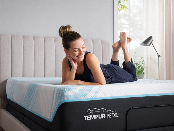 Tempur-Pedic LuxeBreeze Medium Hybrid