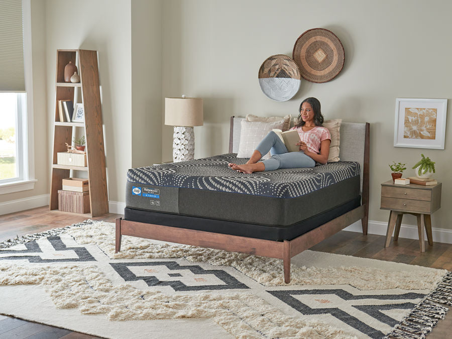 Sealy Posturepedic Plus Hybrid Albany 13" Medium Mattress - FLOOR MODEL CLOSEOUT